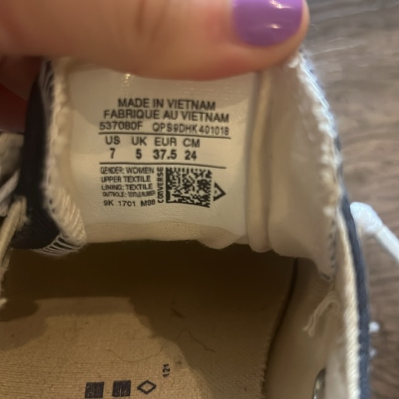 Navy Blue low Converse - Picture 5 of 5